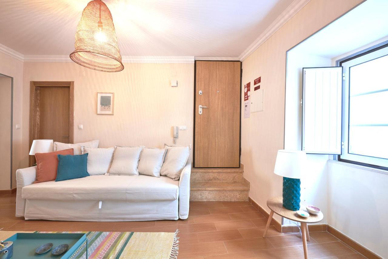 Idyllic Lisbon Apartments With Amazing Courtyard, By Timecooler Bagian luar foto
