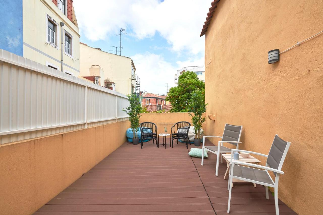Idyllic Lisbon Apartments With Amazing Courtyard, By Timecooler Bagian luar foto