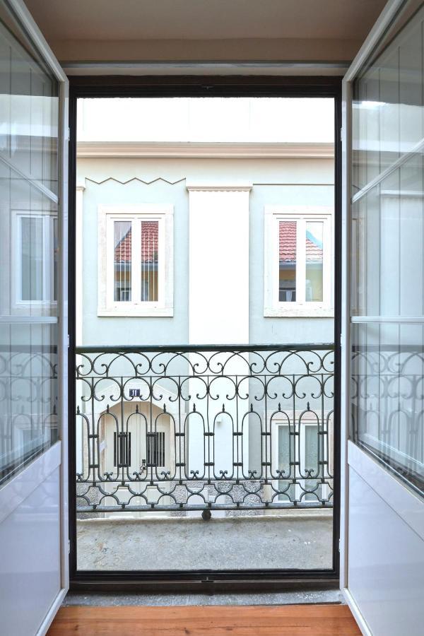 Idyllic Lisbon Apartments With Amazing Courtyard, By Timecooler Bagian luar foto