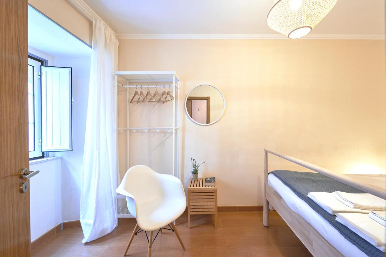 Idyllic Lisbon Apartments With Amazing Courtyard, By Timecooler Bagian luar foto