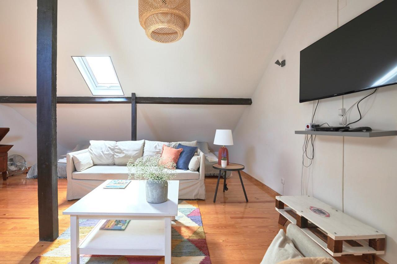 Idyllic Lisbon Apartments With Amazing Courtyard, By Timecooler Bagian luar foto